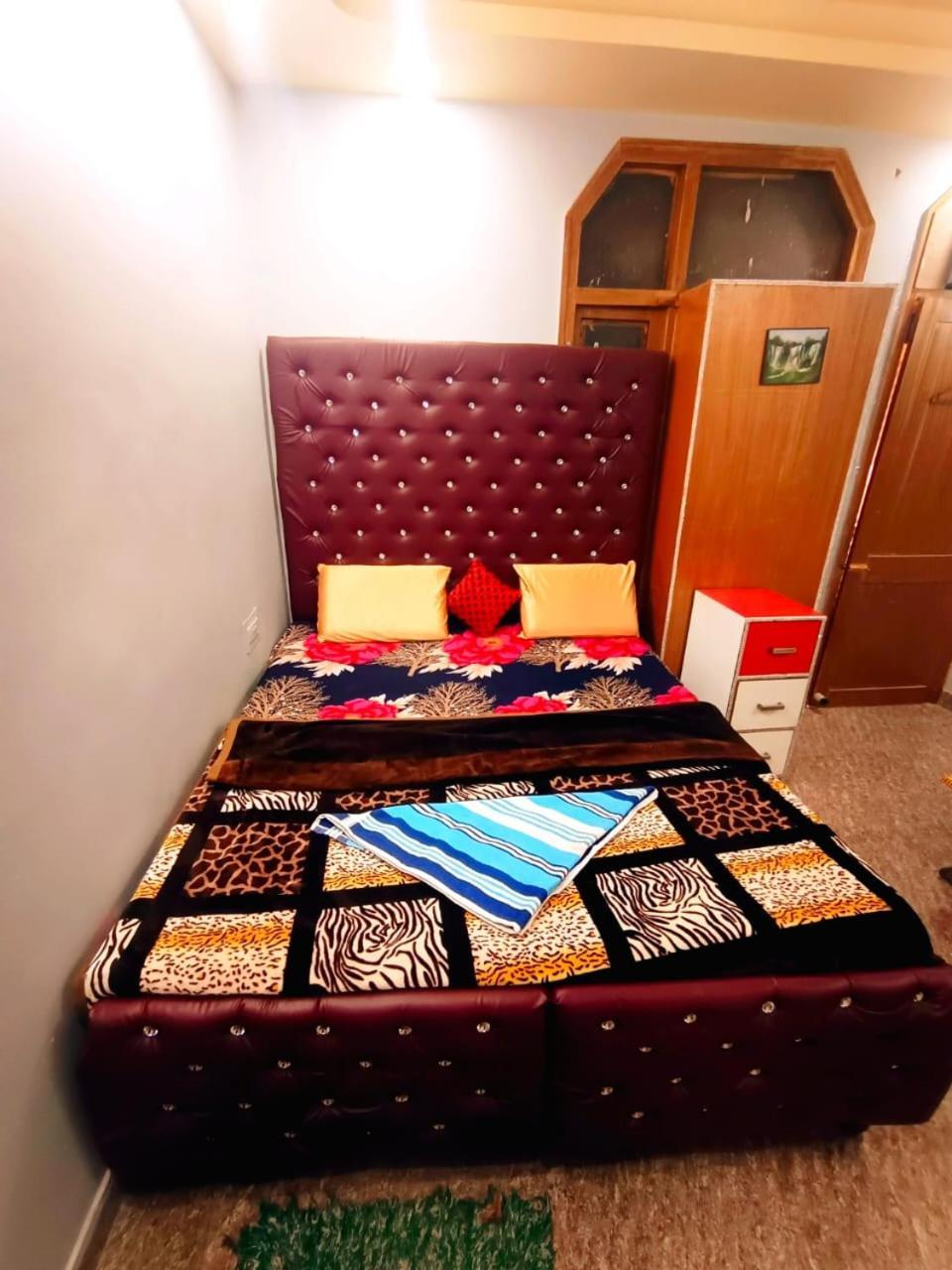 Hostel Hangout By The Deep Group New Delhi