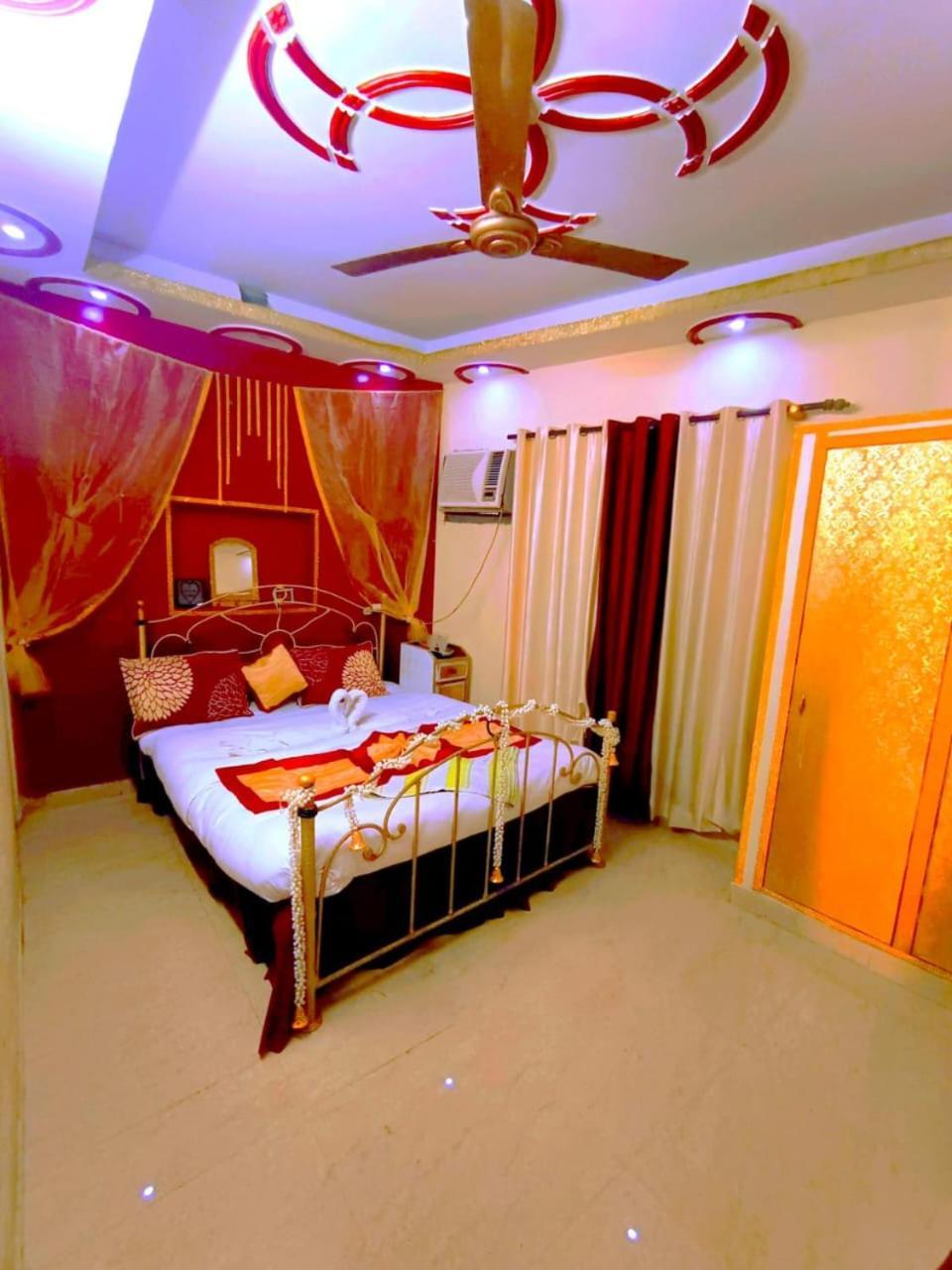 Hangout By The Deep Group Hostel *