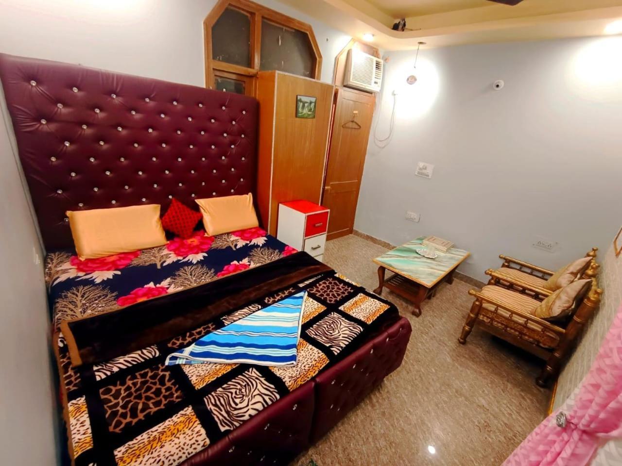 Hostel Hangout By The Deep Group
